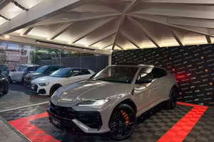 Lamborghini Urus SE 4.0 V8 phev auto