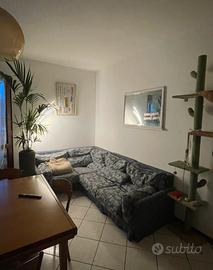 Divano 4 posti usato