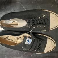 Scarpe sportive MADIGAN nere.