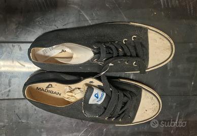 Scarpe sportive MADIGAN nere.