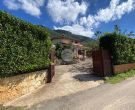 VILLA SINGOLA A PALOMBARA SABINA