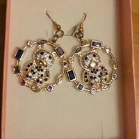 Orecchini di bigiotteria