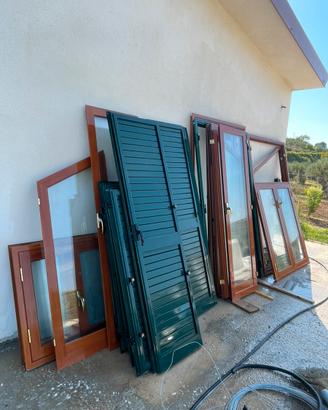 Infissi alluminio effetto legno porte finestre