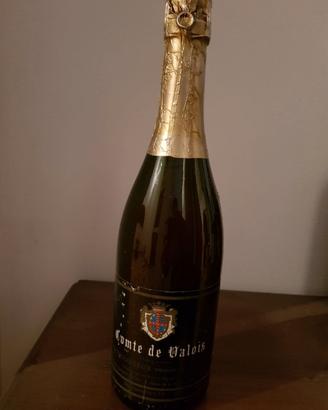 VINO COMTE DE VALOIS,   35 ANNI.