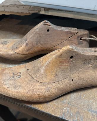 scarpe legno antiquariato