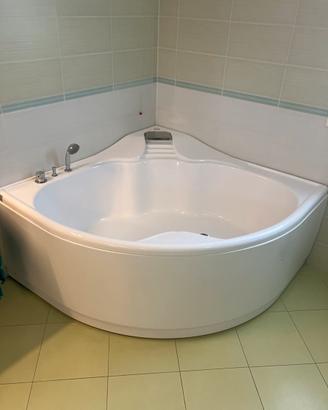 vasca 130x130 usata mai