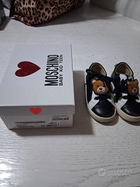 scarpa Moschino nr. 24
