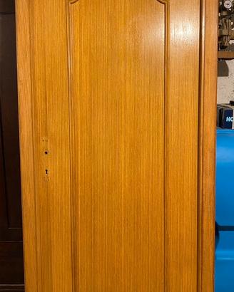 Porte rovere con maniglie ottone