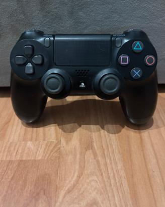 Joystick Per Playstation 4 In Buone Condizioni.