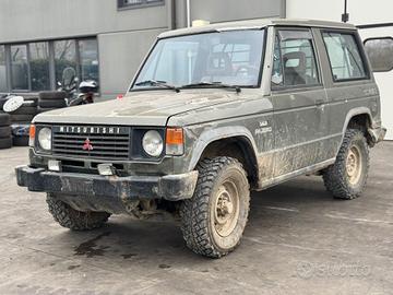 MITSUBISHI PAJERO per ricambi usati 4D56