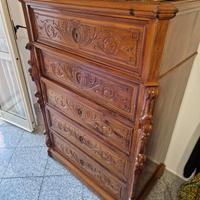 Cassettiera restaurata