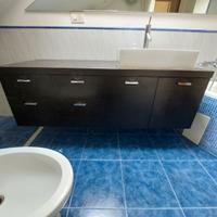 Mobile bagno sospeso