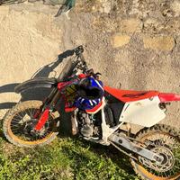 Cr 250