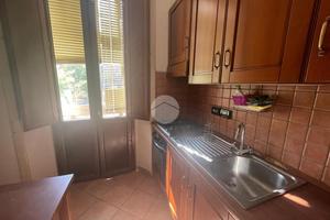 2 LOCALI A COSENZA