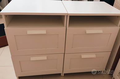 comodini Ikea brimnes