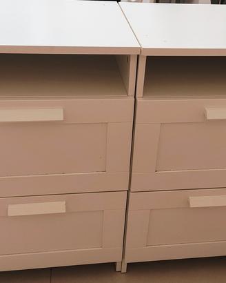comodini Ikea brimnes