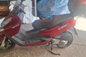 Piaggio x7 300