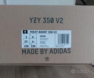 Scarpa sportiva unisex Yeezy Boost 350 V2 Onix