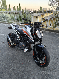 KTM Duke 390 2022