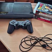 PS3 Super Slim + 1 joystick e 5 giochi