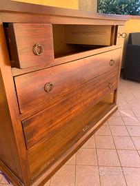 Cassettiera in arte povera