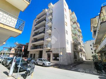 4 LOCALI A POMIGLIANO D'ARCO