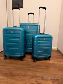 Tris Valigie Roncato B-Flying - set da 3 pezzi