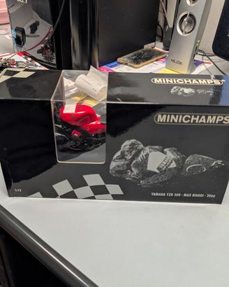 Minichamps Yamaha Biaggi 2000 1 12