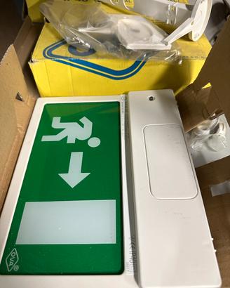 Lampade uscita di  emergenza m24sa/1nc bds