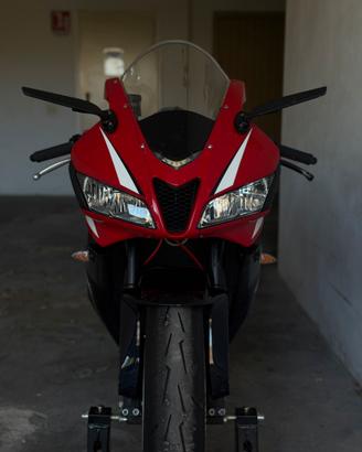 Honda cbr 600 rr