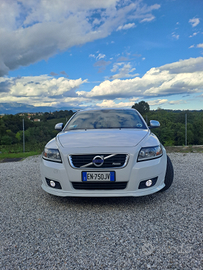 Volvo v 50 r design