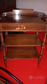 Mobiletto in legno