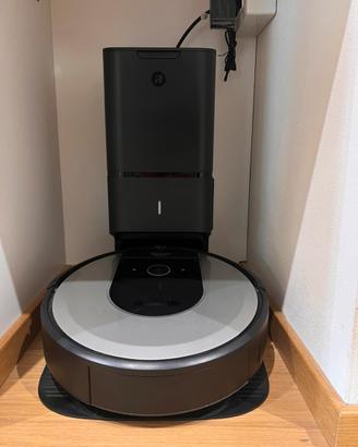 Aspirapolvere roomba i7+ con clean base