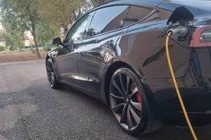 Tesla model 3 performance