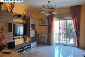 Mascali, appartamento con giardino (CT)