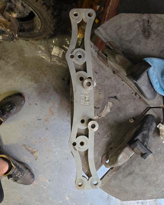 Barra ammortizzatori posteriori suzuki jimny pre 2