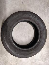 4 Pneumatici estivi Bridgestone 215/65 R17