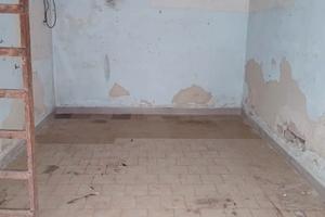 Posto moto coperto piano strada