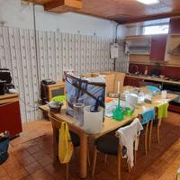 cucina completa di elettrodomestici