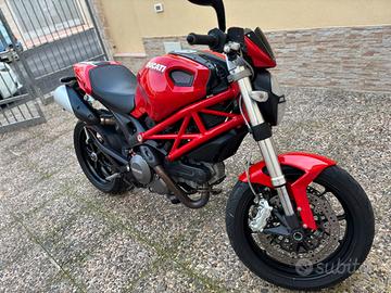 Ducati monster 796