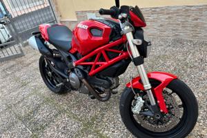 Ducati monster 796