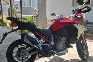 Ducati Multistrada V4s travel