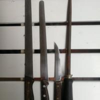 coltello da prosciutto più due coltelli più affila