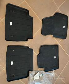 Tappetini + vasca bagagliaio Lan Rover