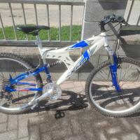 Mountain bike rave xmr 