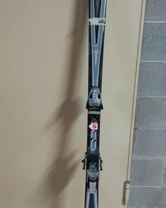 sci Rossignol con attacchi tirolia 