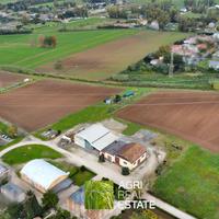 Terreno agricolo 3,2 HA con capannone 700 mq