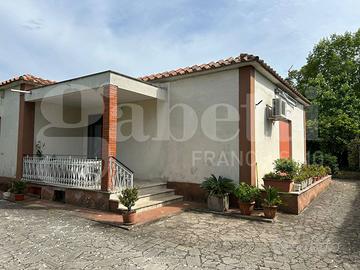Villa bifamiliare Terracina [Cod. rif TR119VRG]