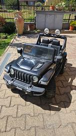 Jeep wrangler elettrica  per bambini 2 posti- auto