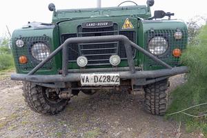 Land Rover 88 